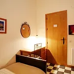 Malaga Lodge Guesthouse Gæstehus Málaga