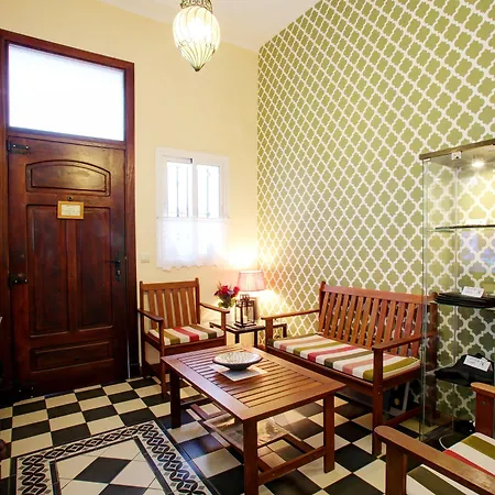 Malaga Lodge Guesthouse 3* Malaga