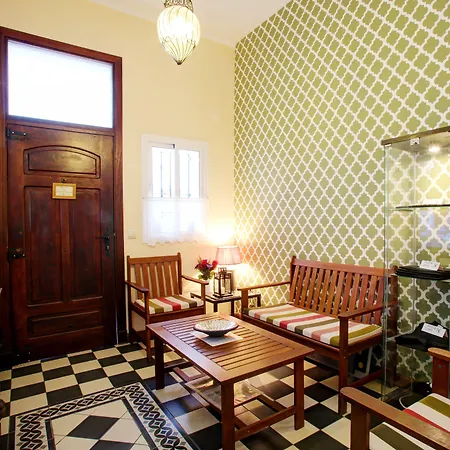 مالاغا لودج بيت ضيافة مالقة