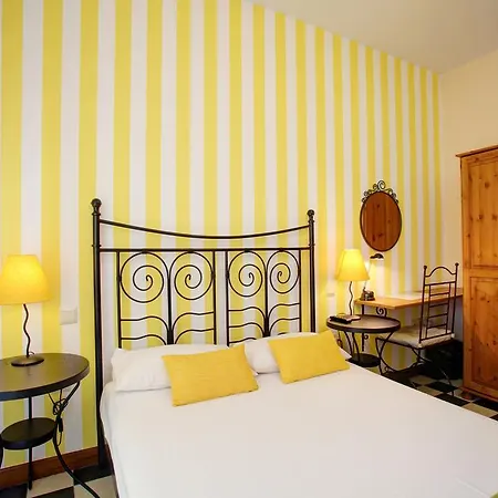 Málaga Lodge Guesthouse Affittacamere 3*