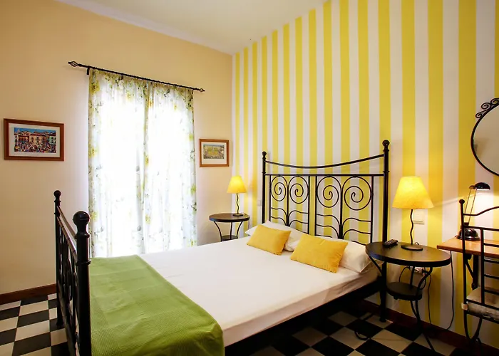 مالاغا لودج بيت ضيافة 3*