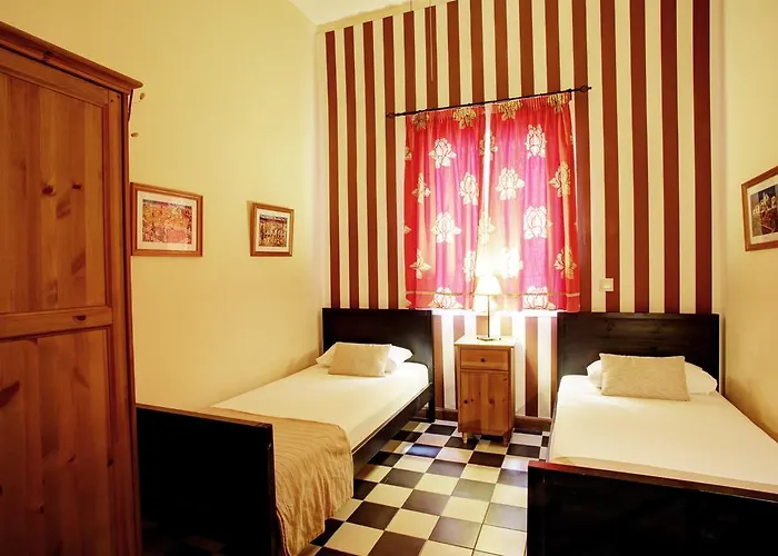 مالاغا لودج بيت ضيافة مالقة