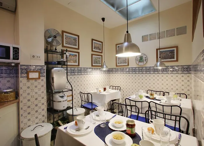 مالاغا لودج 3*