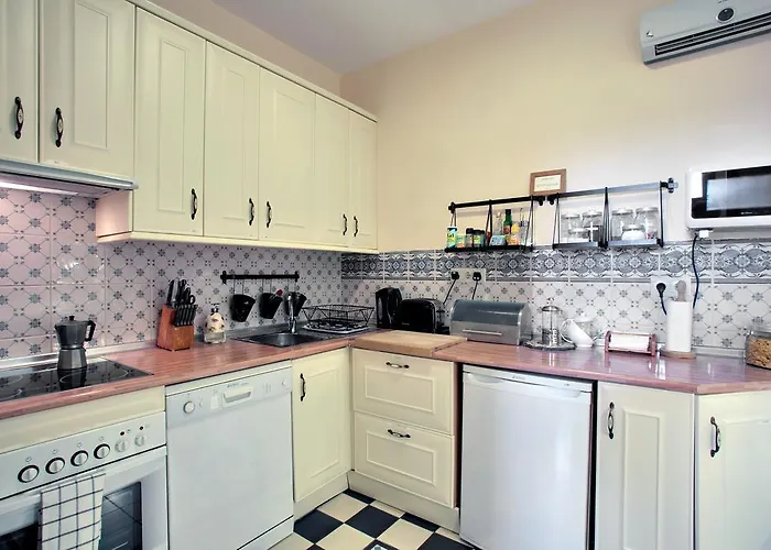 مالاغا لودج بيت ضيافة